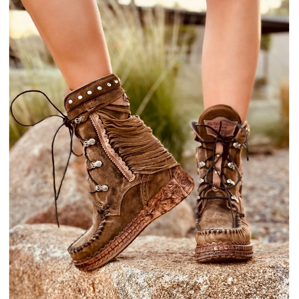 El Vaquero Zaira Silverstone Avana Wedged Moccasin Booties EU 37 US 7 New w/ Box